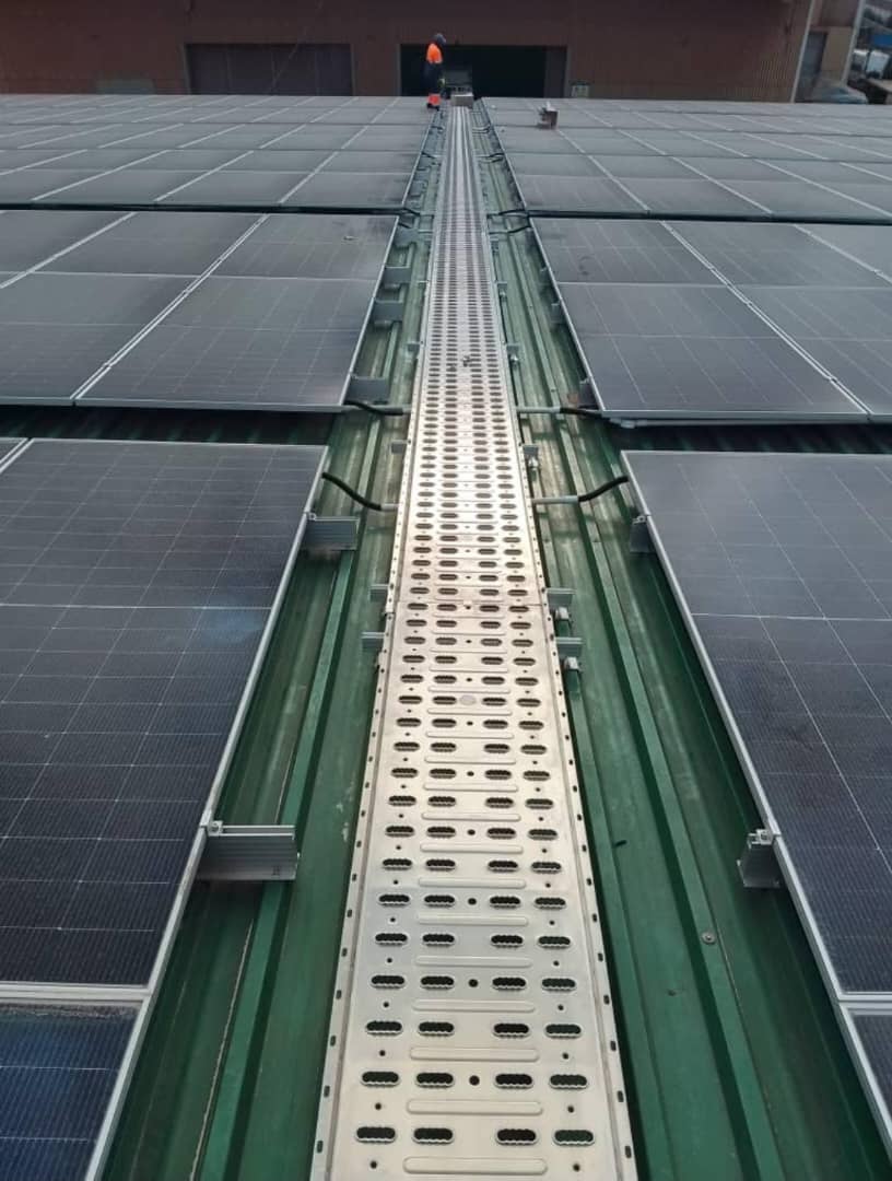 Rooftop solar PV array installed by Breeze Empire Tech